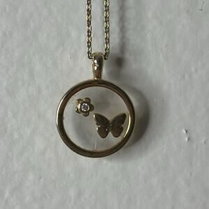 Pressed Flower and Butterfly Gold Dainty Pendant and Chain Necklace